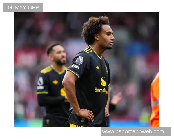 罗马俱乐部积极洽谈引进拉斯帕多里与齐尔克泽尚未达成最终协议