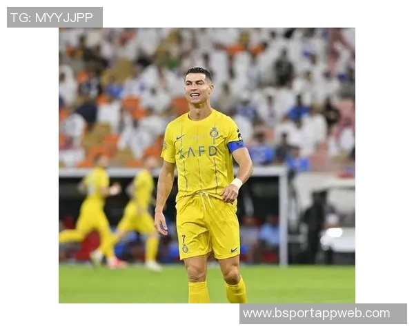 C罗传中意外反弹安吉洛破门胜利队在第30分钟成功扳平比分