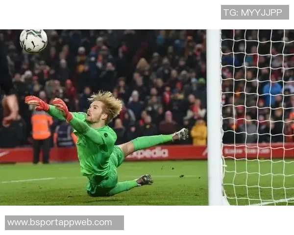 吉文称赞凯莱赫冷静理智实力足以跻身欧洲顶尖门将行列